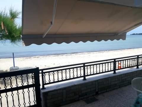 The Blue Pearl Apartment Prinos  Bagian luar foto